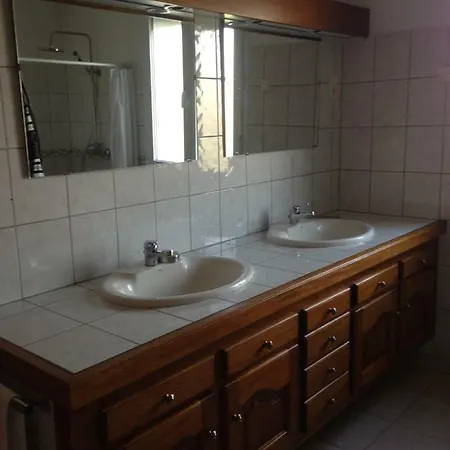 Salvaterra Quarto em Acomodações Particulares Sauveterre (Gard)